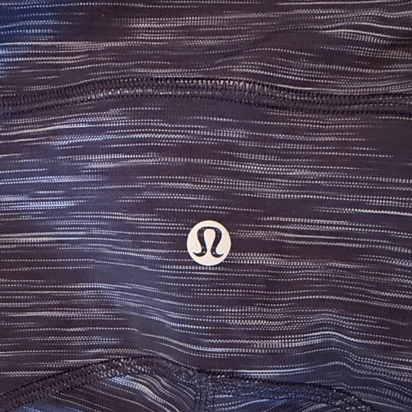 lululemon athletica leggings, patterned gray/black, size 4 - Picture 4 of 5